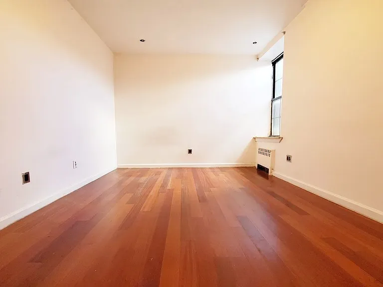 51 Eldert St #401 — Photo 4