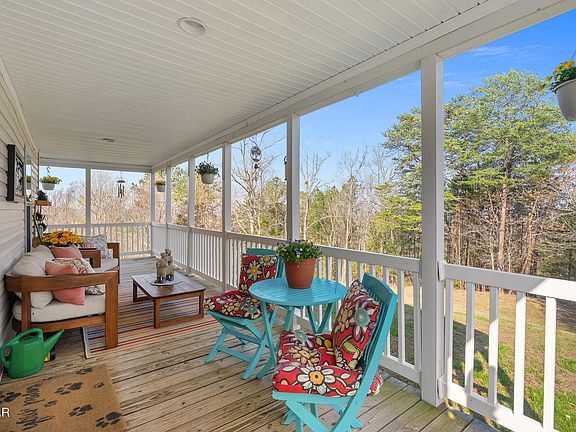 4th image of 304 Alpha Rd
