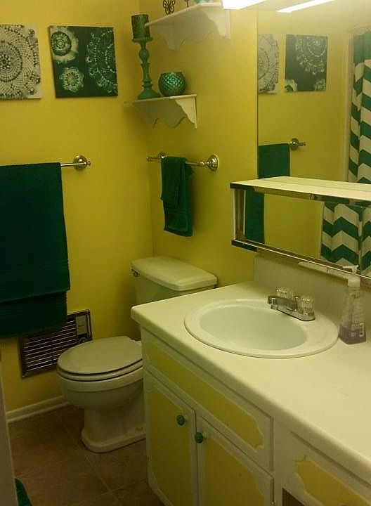 1st image of 810 Holland Ave APT 4