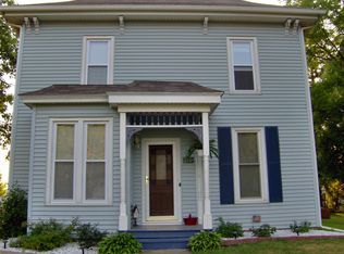 310 2nd St S, Coggon, IA 52218