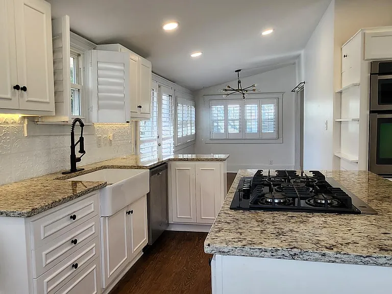 408 Deering Rd NW — Photo 6