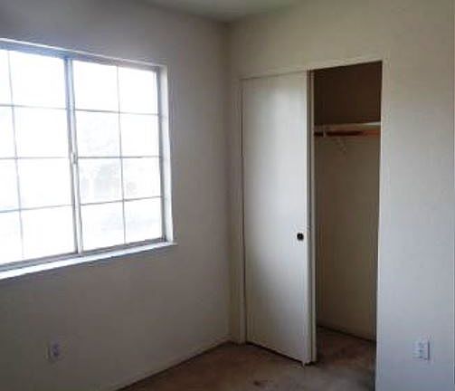 5th image of 4028 Grosvenor Ln