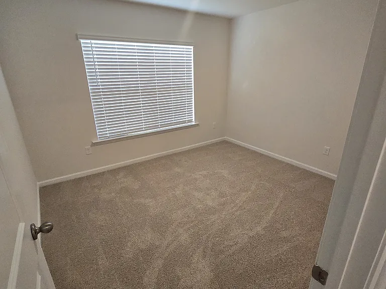 820 Wolverine Ln — Photo 11
