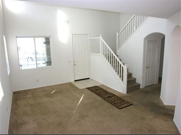 2nd image of 11872 Cliffrose Ct