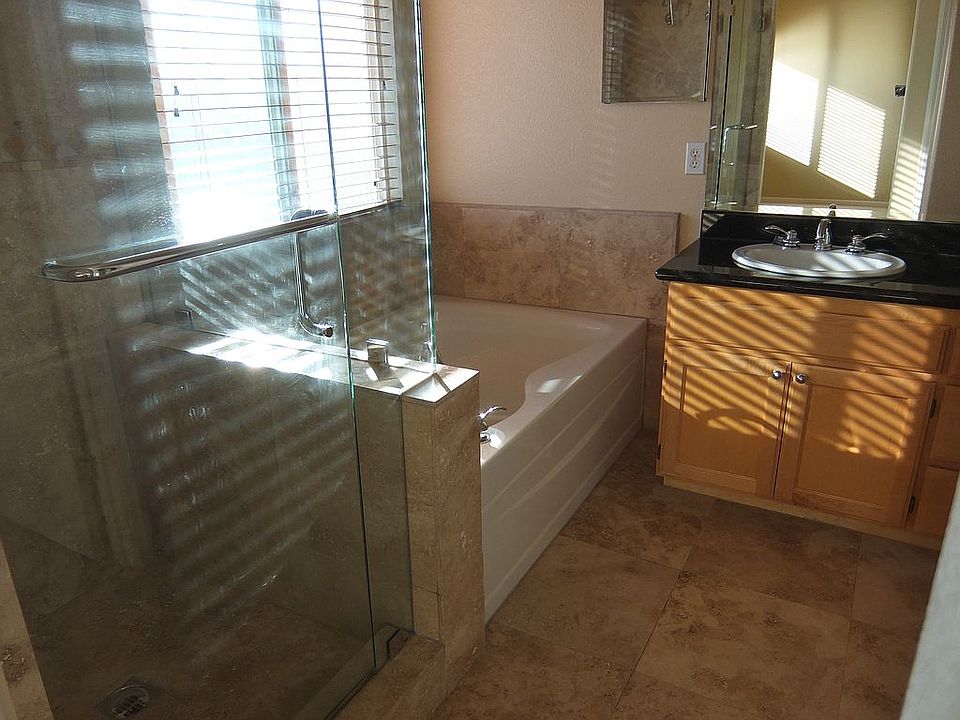 2nd image of 780 Avelar St