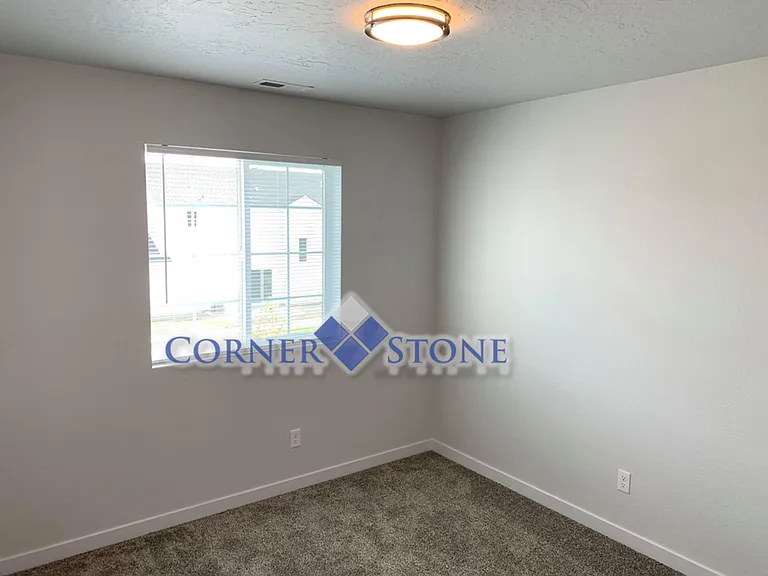 3301 S Daybreak Ave — Photo 12