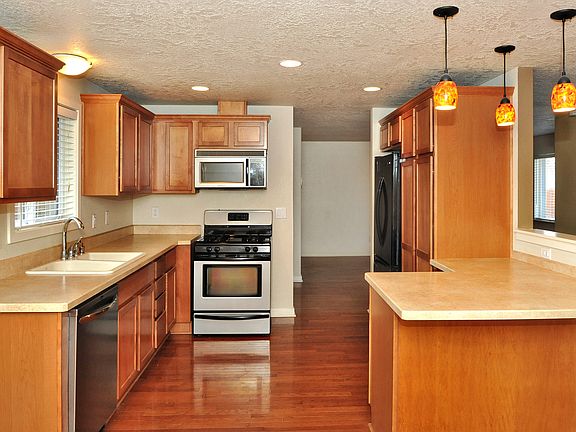 Beautifully updated kitchen