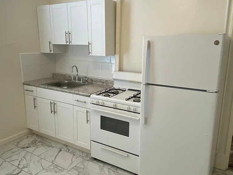 325 S Pacific Ave #2 — Photo 9