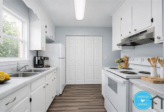 2nd image of 823 E Lafayette St #832