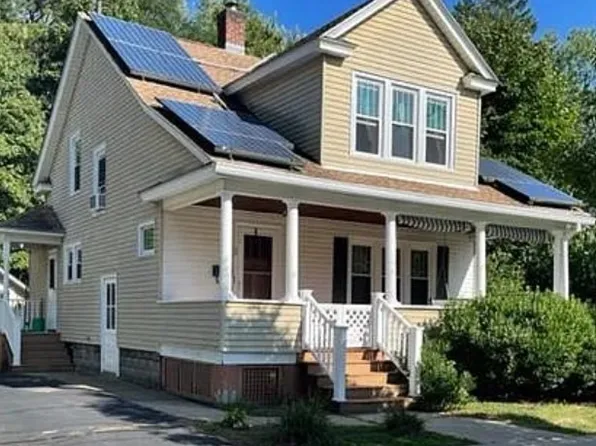 42 Janet St, West Springfield, MA 01089