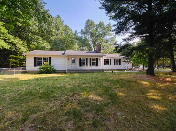 2615 Hill Rd, Manistee, MI 49660