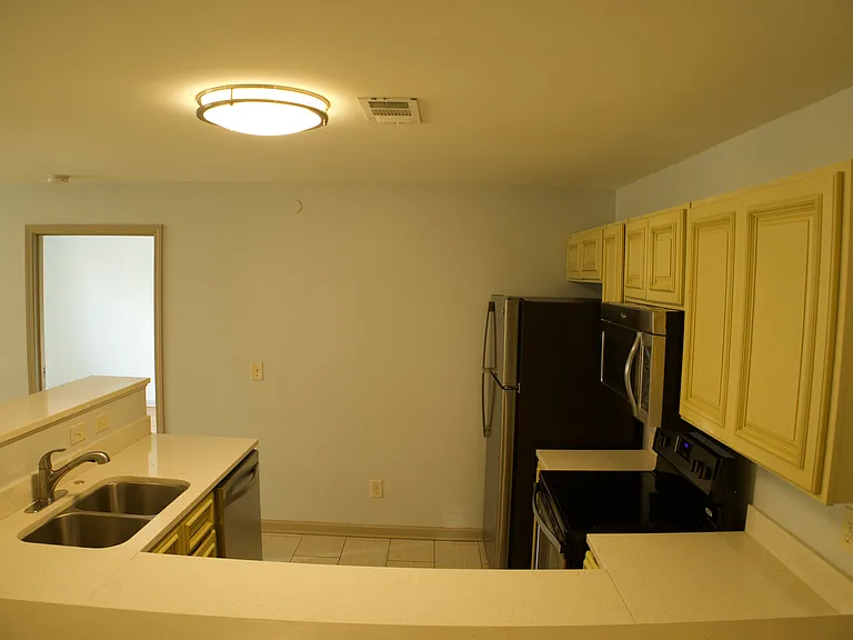 College Center Apartments — Photo 66