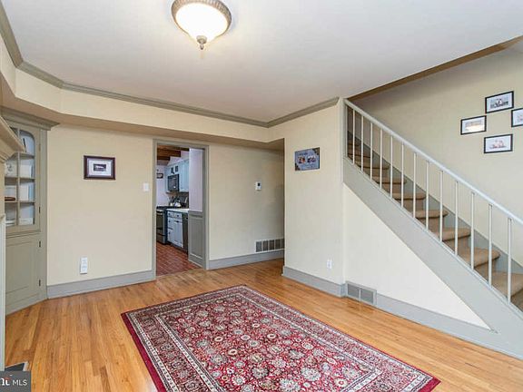 4th image of 1846 Preston Ave