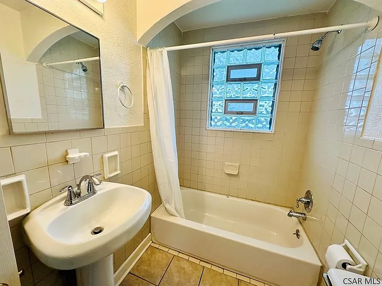 608 Lamberd Ave #2 — Photo 10