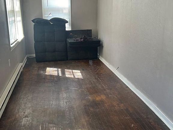 2nd image of 421 North St APT 1