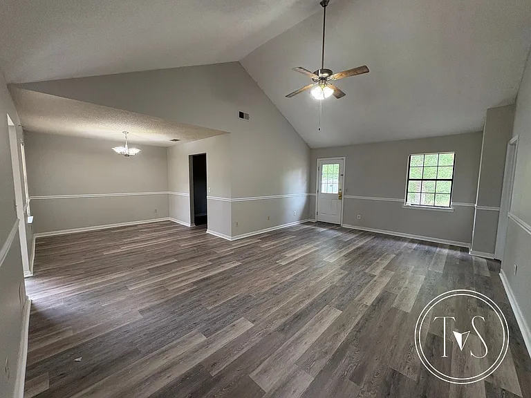 960 Gulfstream Rd — Photo 10