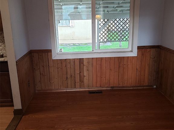 5th image of 2830 Colorado Street