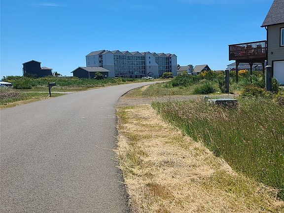 5th image of 1419 Storm King Avenue SW