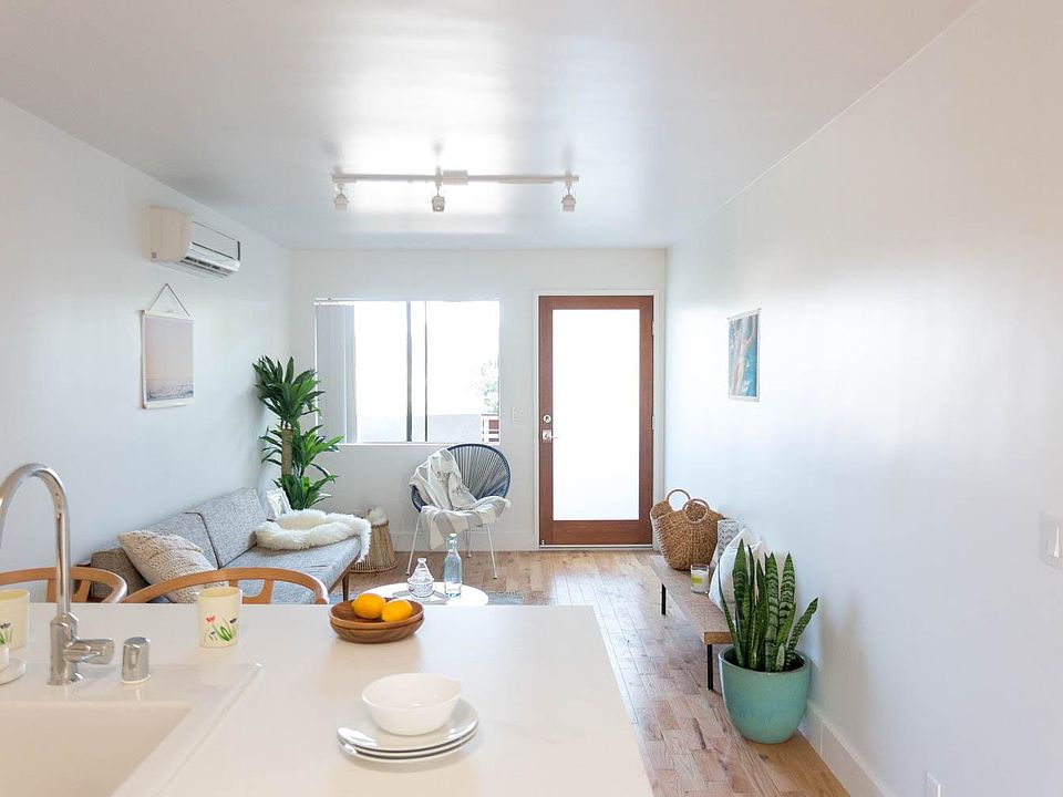 1st image of 226 Avenue 57 #206