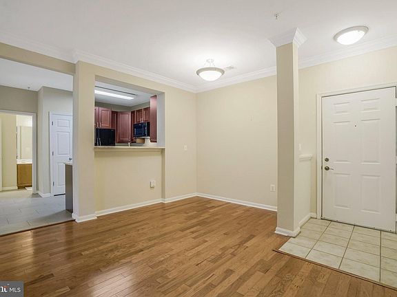 5th image of 4870 Eisenhower Ave Unit 205