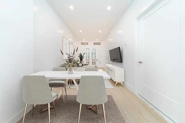 Rented by Platinum Properties | media 10