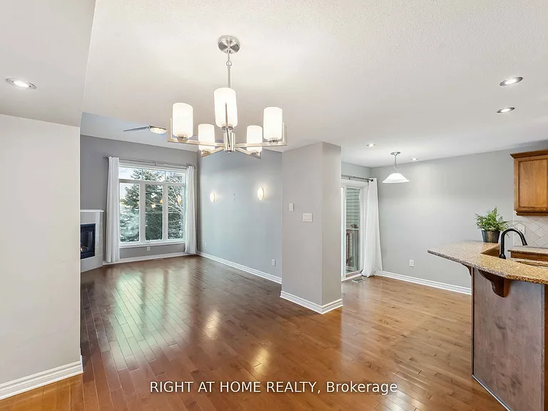 130 Tandalee Cres — Photo 7