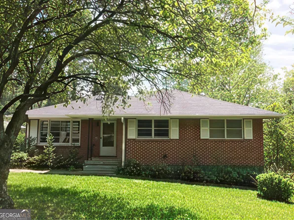 677 Shellnut Dr, Forest Park, GA 30297