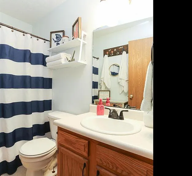 245 Bluegrass Dr — Photo 2