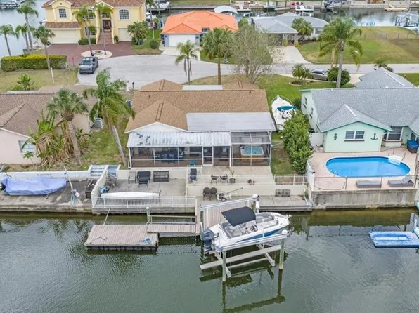 15536 Century Dr, Hudson, FL 34667