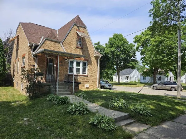 2700 West Stark STREET, Milwaukee, WI 53209