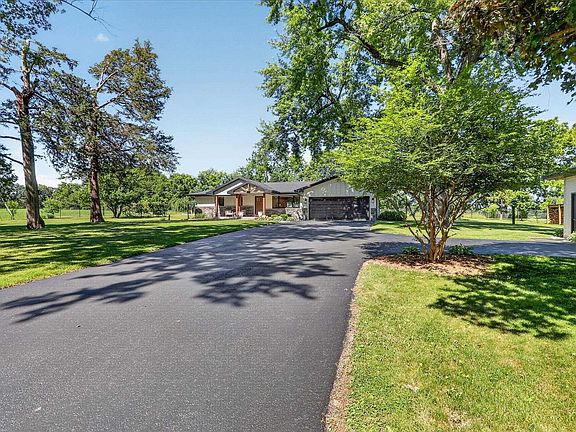 3rd image of 10801 N Vogel Rd