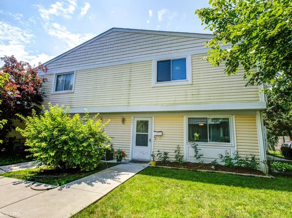 877 Oxford Pl Unit 113B, Wheeling, IL 60090