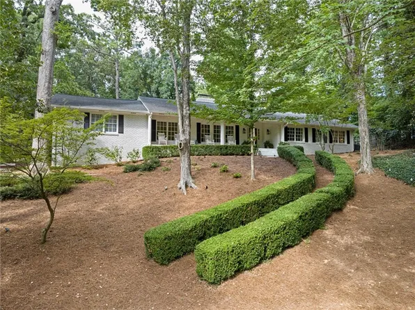 3709 Cloudland Dr NW, Atlanta, GA 30327