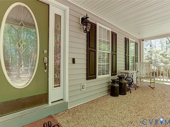 3rd image of 2025 Valley Springs Cir