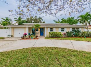 9580 Sun Isle Dr NE, Saint Petersburg, FL 33702