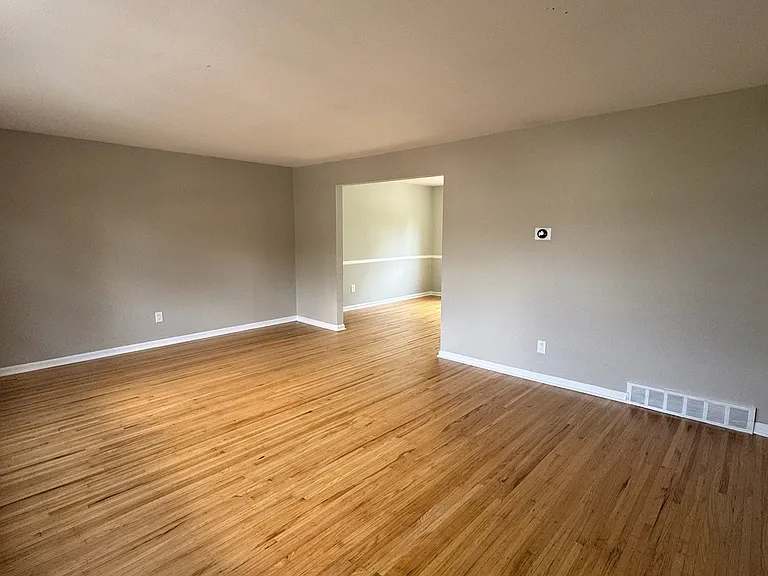 1205 Princess Rd — Photo 5