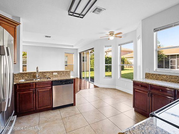 3rd image of 5648 Spanish River Rd