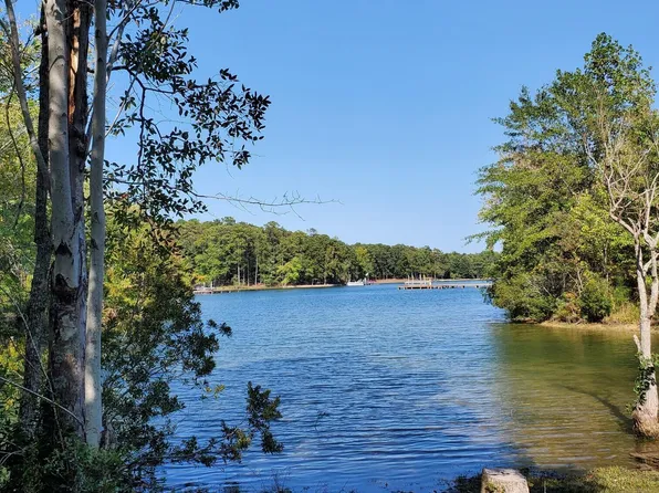 1 Lakewinds Rd, Alexander City, AL 35010