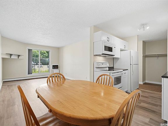 2nd image of UNIT 105A-4040 8th STREET E