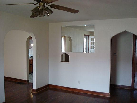 Living to Hall & Dining Rm 