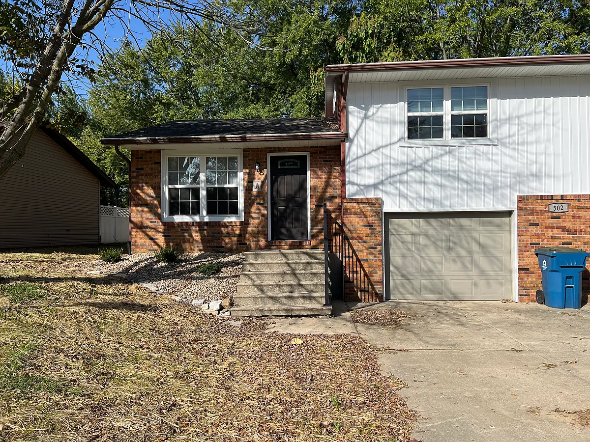Building Photo - 502 Red Bud Ln #A & B