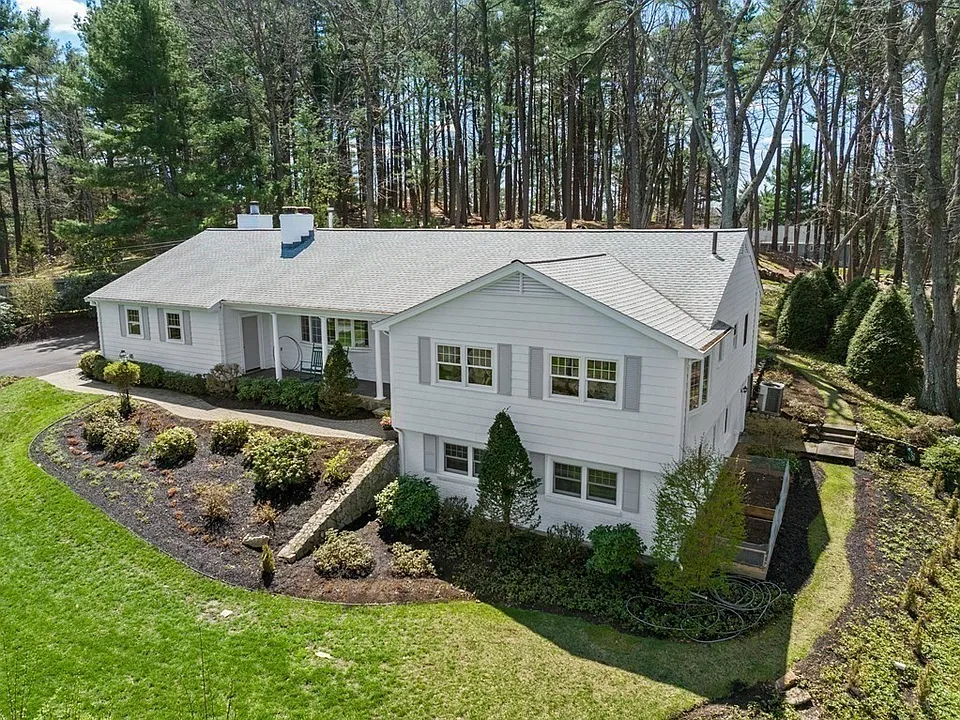 25 Forest Ridge Rd