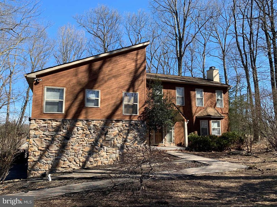 1st image of 17 Cinnamon Dr