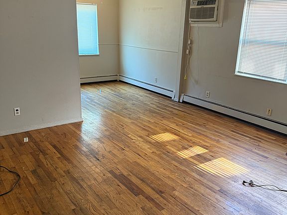 5th image of 4257 Hegner Ave #2