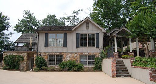 2nd image of 8922 Hickory Hill Ln