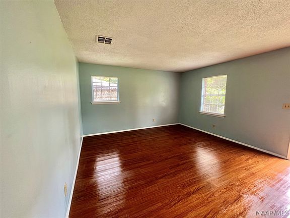 4th image of 3808 Dilworth Rd
