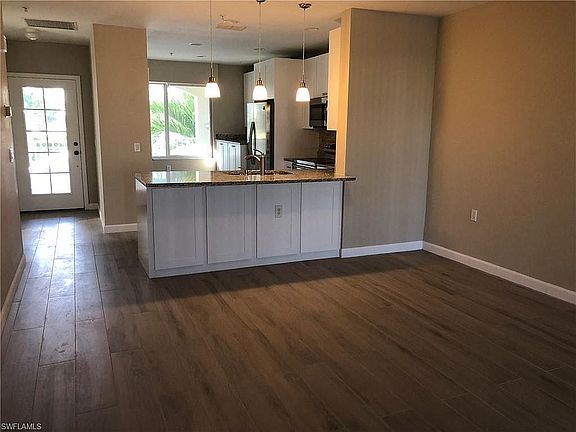 5th image of 3025 Driftwood Way Unit 3208