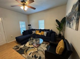 501 Chestnut St #B, Commerce, TX 75428