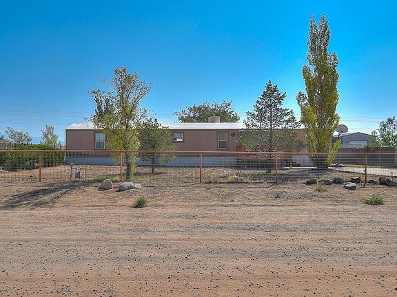 3rd image of 43 Cereza Cir