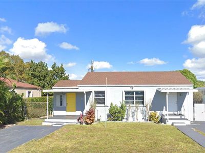 3241 NW 6th St, Miami, FL, 33125